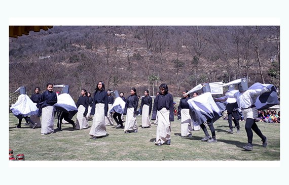 The students of Bumdeling Lower Secondary School also performed a crane courtship dance by donning costumes that make them look like cranes