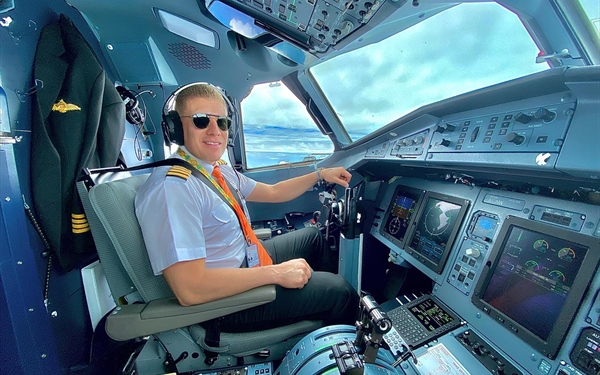 captain william in drukair
