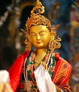 Dakinis are feminine energy spirits that do not bow to the limit of space and time.