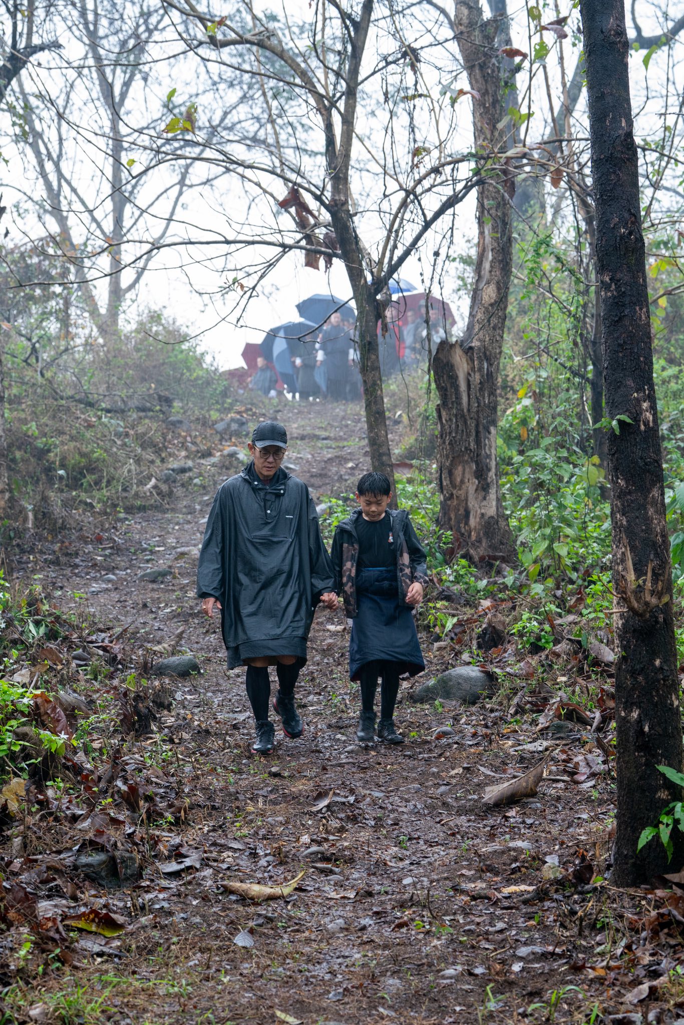 bhutan king jigme khesar visits gmc 108 jangchub chorten construction site01