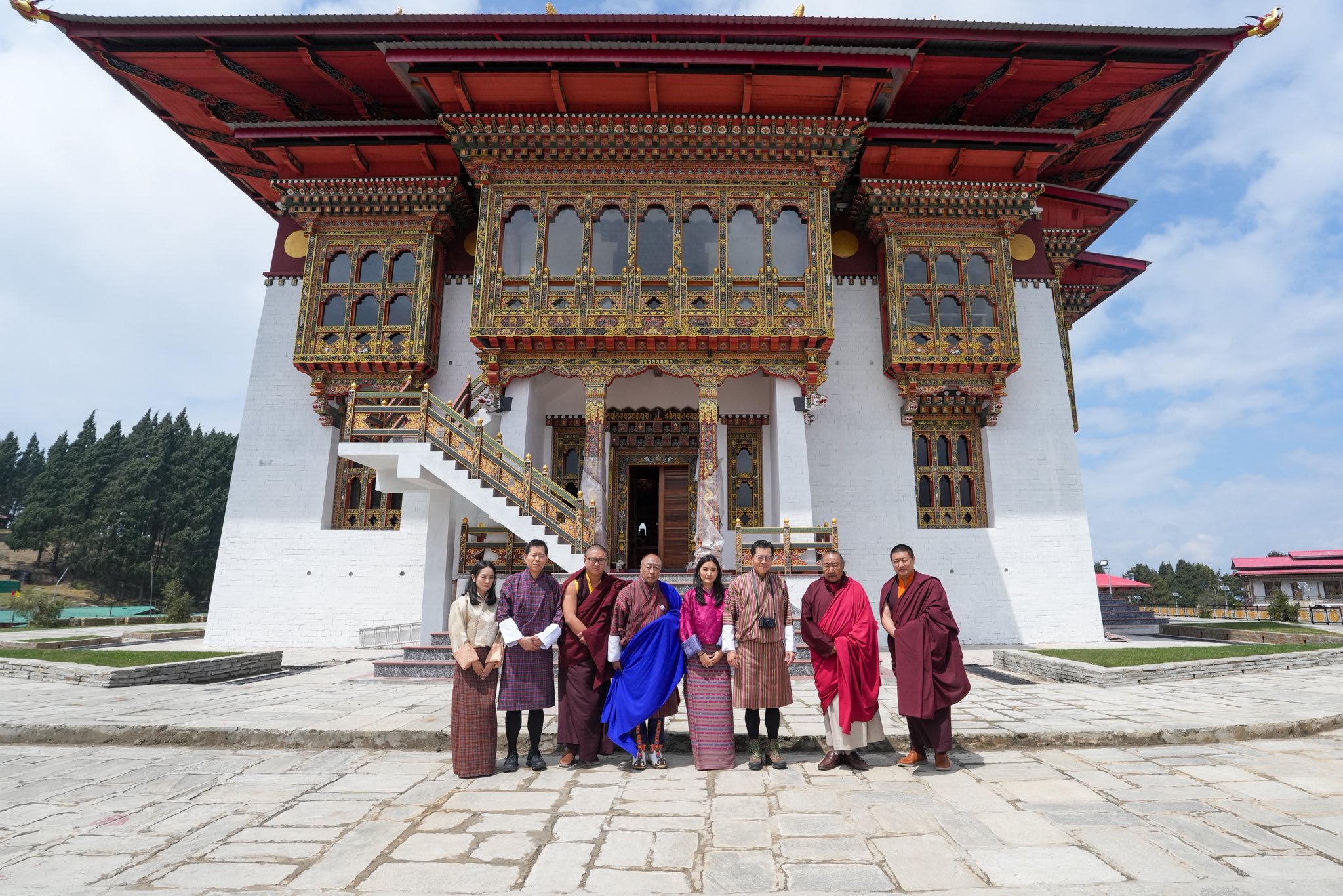his majesty and royal family at yonphula lhakhang