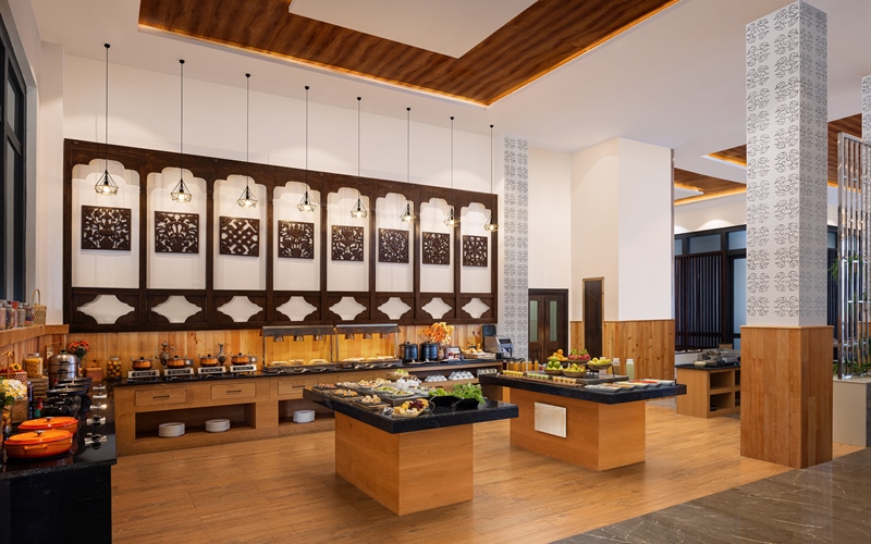 dawa at the hilltop by heeton buffet counter