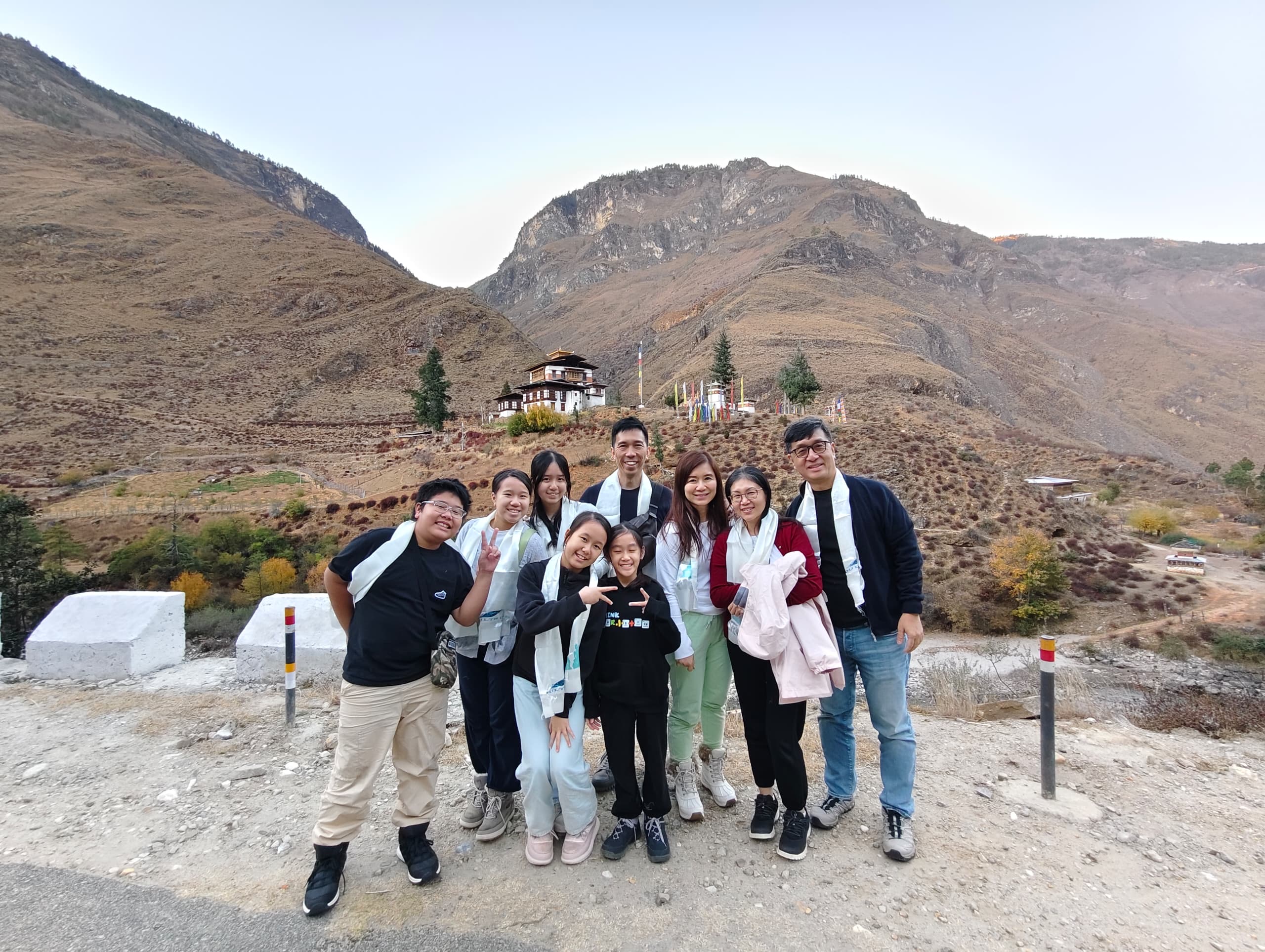 druk asia and soultrips guests in bhutan164