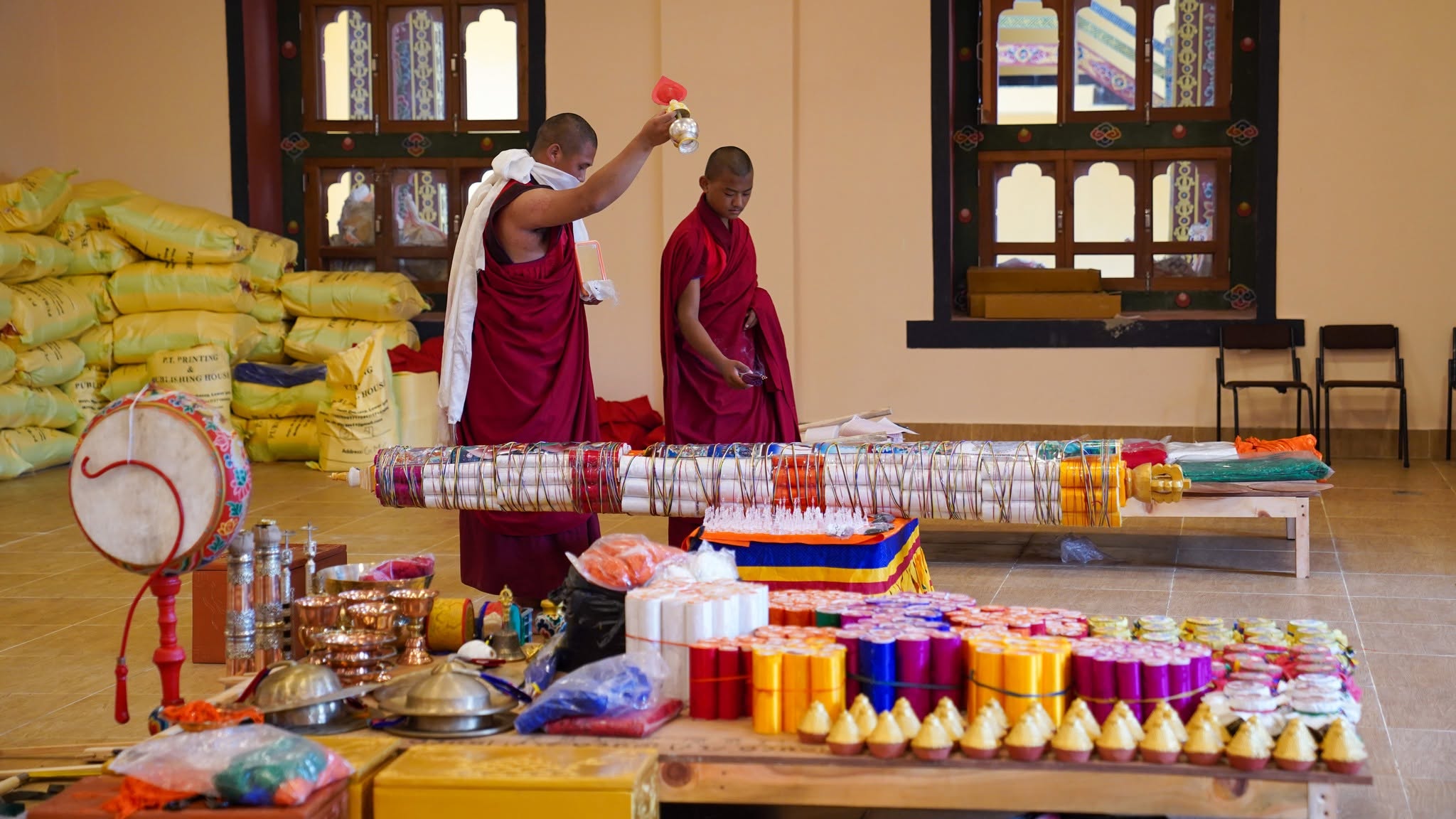 gmc preparing sacred relics for 108 jangchub chorten 5