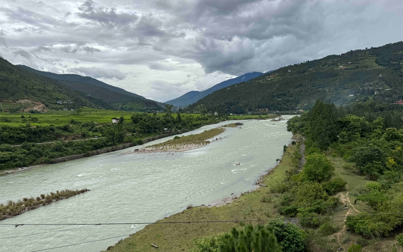 punakha river from suspension bridge lowres
