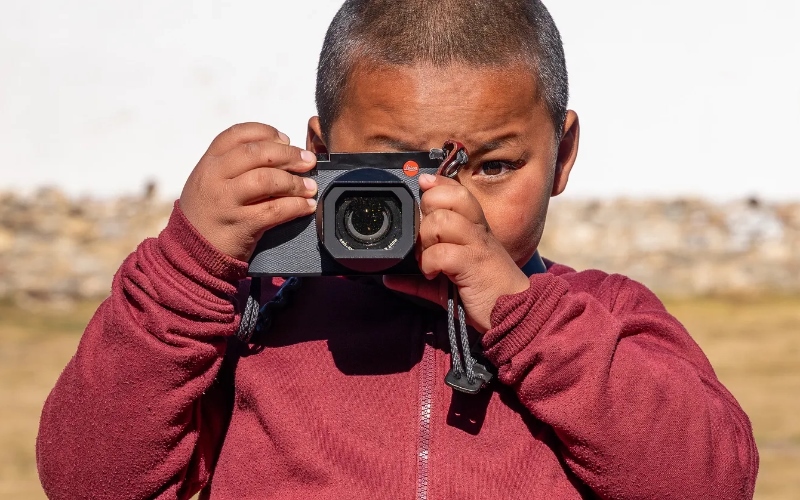 The Little Buddha Who Liked Taking Pictures