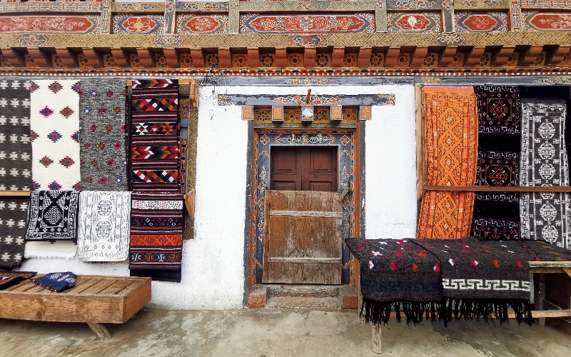 Chumey Weavers Revive Traditional Wool Dyeing as Bumthang's Yathra Heritage Faces New Challenges